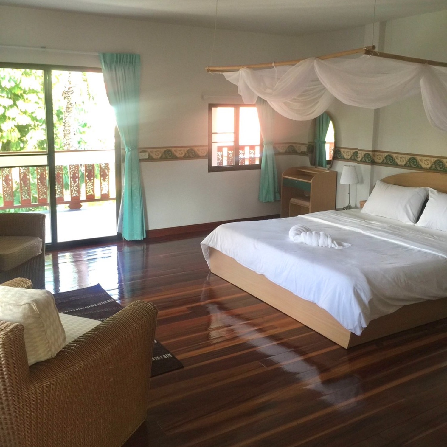 Room to relax — Lyndale Lodge